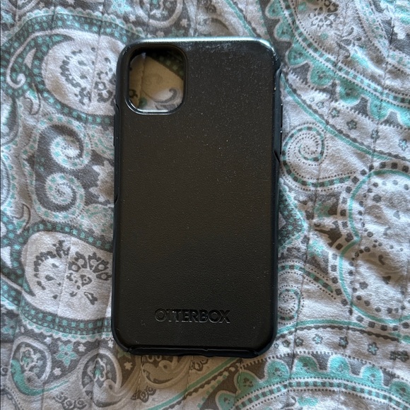 OtterBox Sleek Black iPhone 11 case - Picture 1 of 1